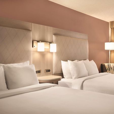 Radisson Hotel Lenexa Overland Park Exteriér fotografie